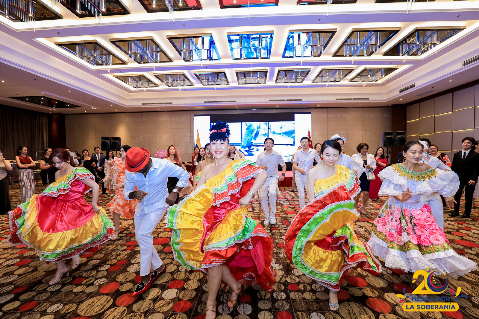 哥伦比亚驻华大使馆庆祝国家第213周年独立日 - La Embajada de Colombia en Beijing celebró el 213 aniversario de la Independencia Nacional