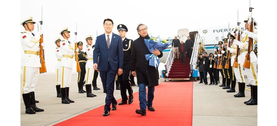 Presidente Petro inicia visita de Estado a Pekín por invitación de su homólogo chino Xi Jinping