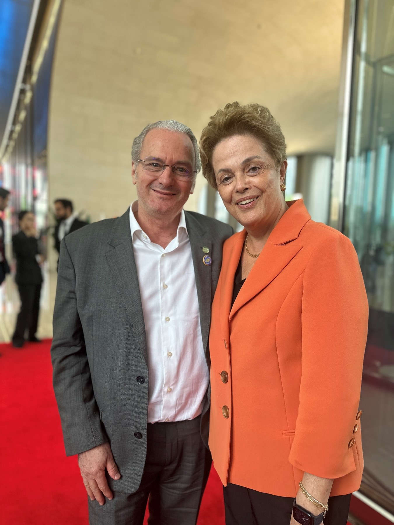 Embajador Cabrera y presidenta de New Development Bank Dilma Rousseff.